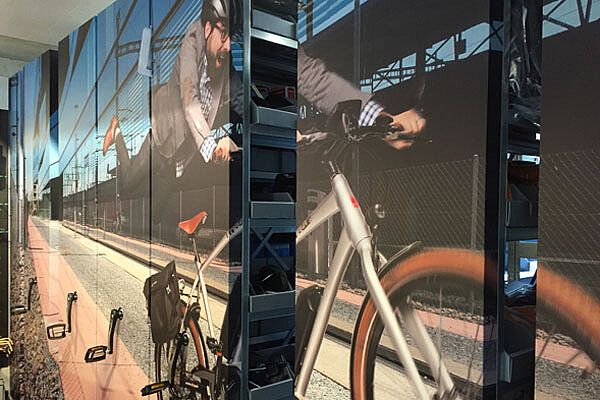 Bedrucktes Shopregal